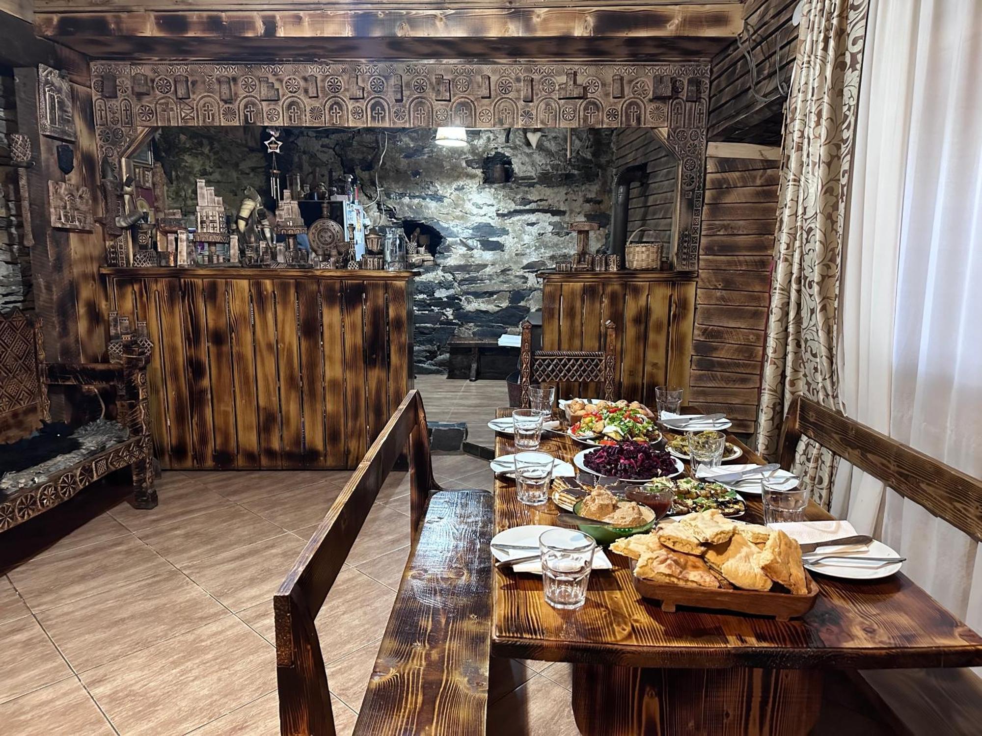 Отель Old House Ушгули Экстерьер фото